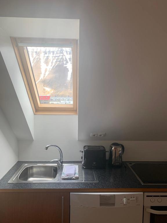 Kitchen, Managisting Guesthouse in Isafjordur