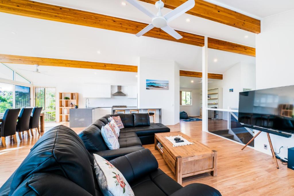 Beachfront Escape, Forster