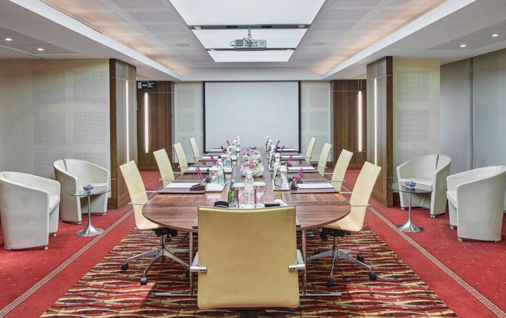 Sala de reuniões / Salões de baile