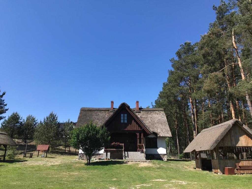 DOM POD STRZECHĄ, Swornegacie 