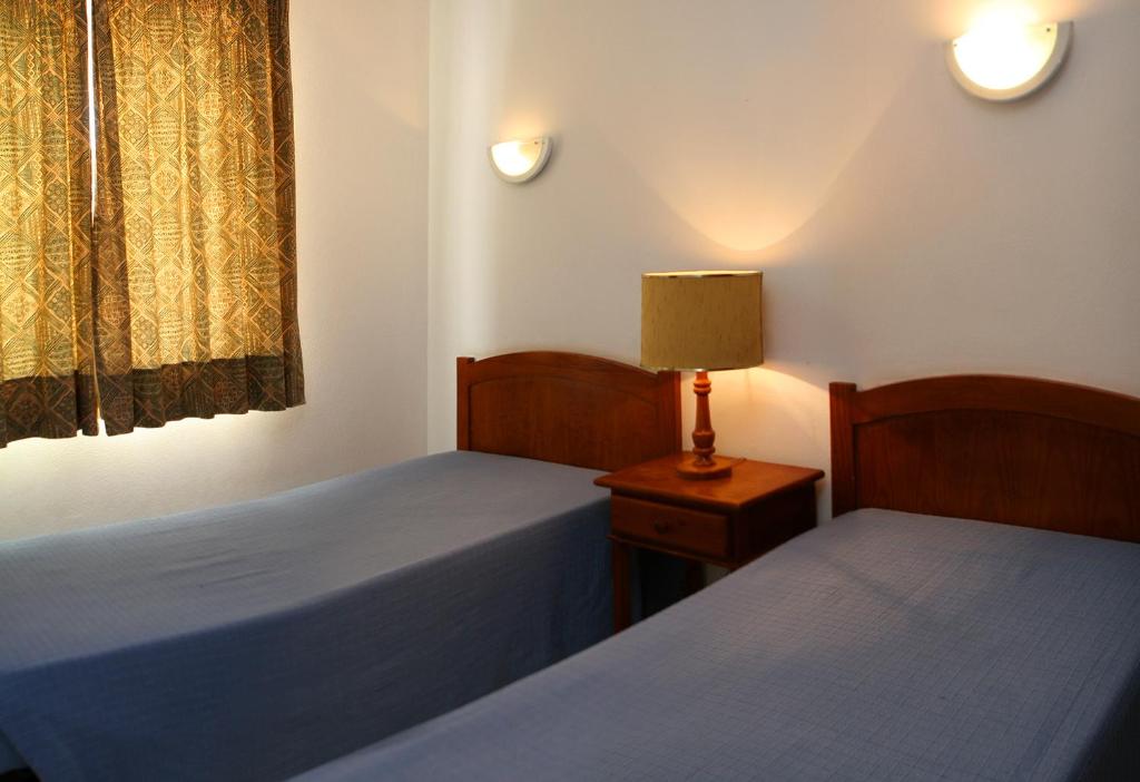 Apartamentos King's — Hotel rooms in Quarteira, Faro