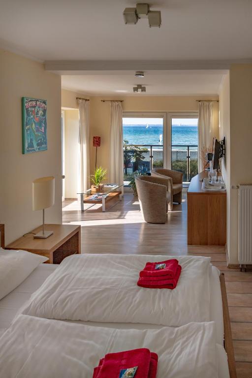 Double Room with Sea View - 1