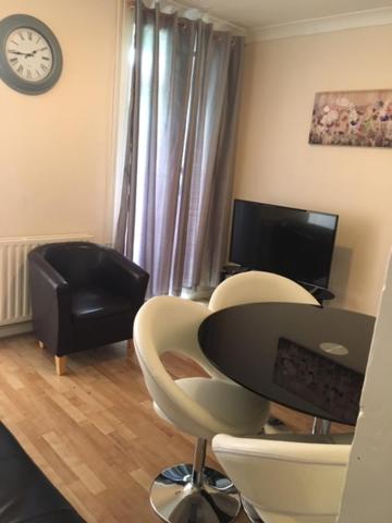 Gordon Road Apartment Chatham