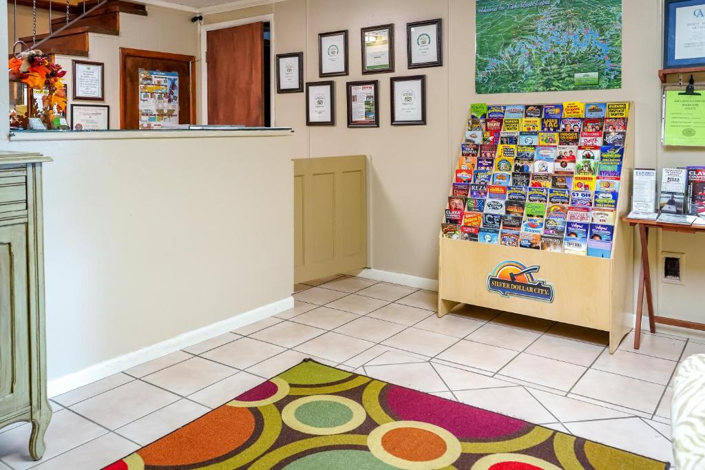 Shady Acre Inn and Suites photo