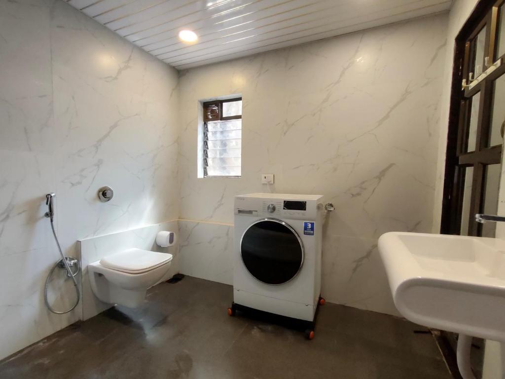 OSI Apartments Andheri West photo