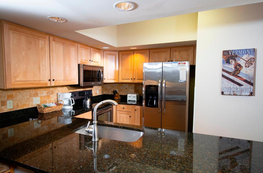 2Br Solitude -Ski-in, Ski-out Access to Promenade Trail condo, Ludlow