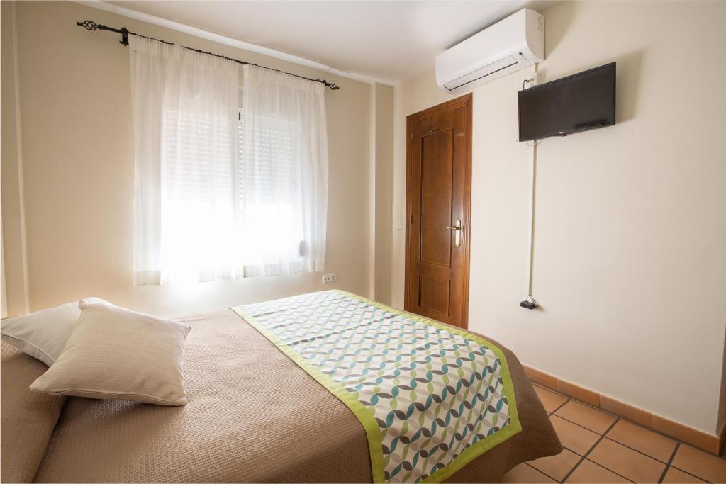 Hostal El Gallo - 2