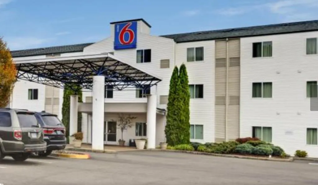 Motel 6-Roseburg, OR，位于罗斯堡的酒店