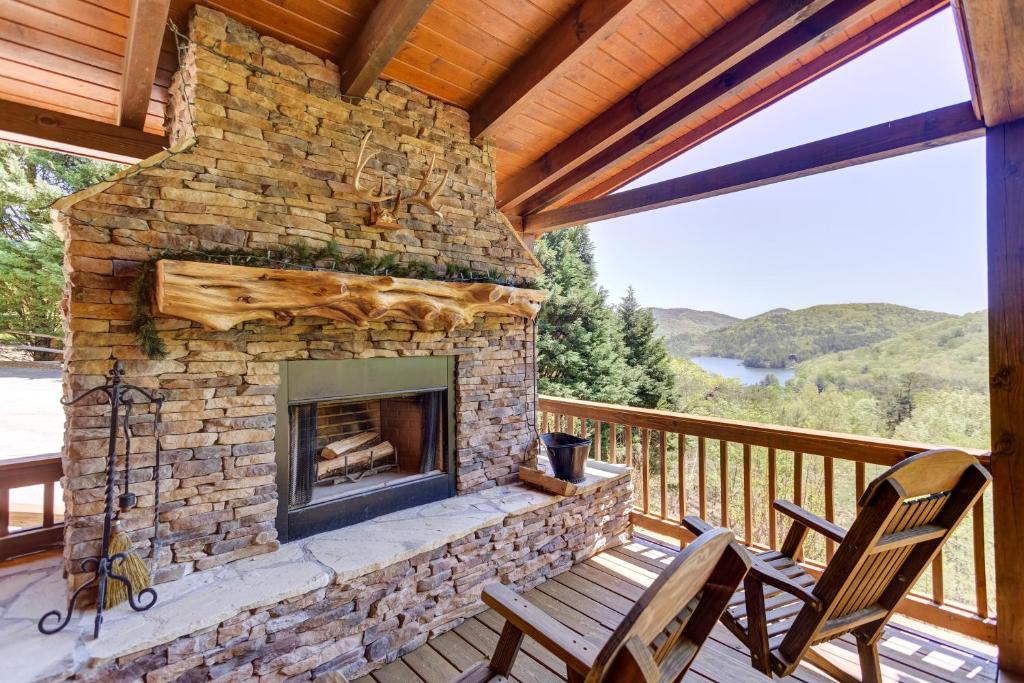 Light's Mountain Lake Overlook, Blue Ridge