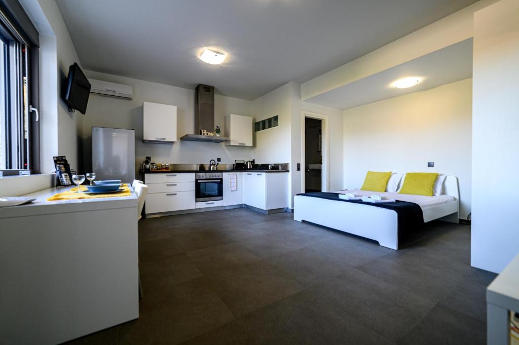 Minimal Studio in Nature, Exostis Nafplio — Hotel in Nafplion