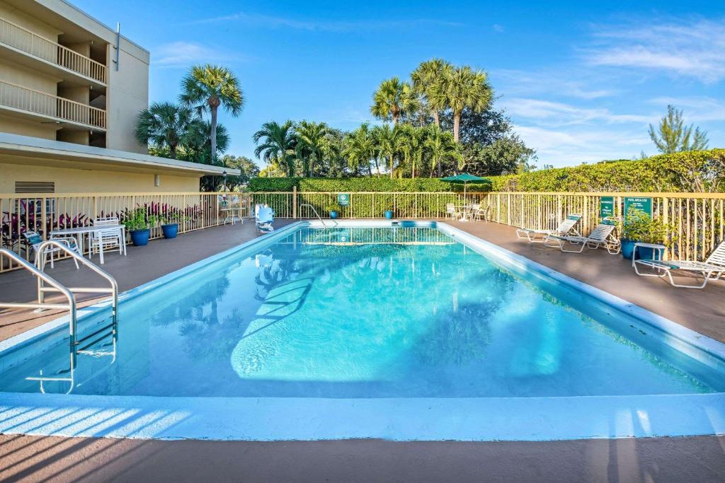 La Quinta Inn by Wyndham West Palm Beach - Florida Turnpike