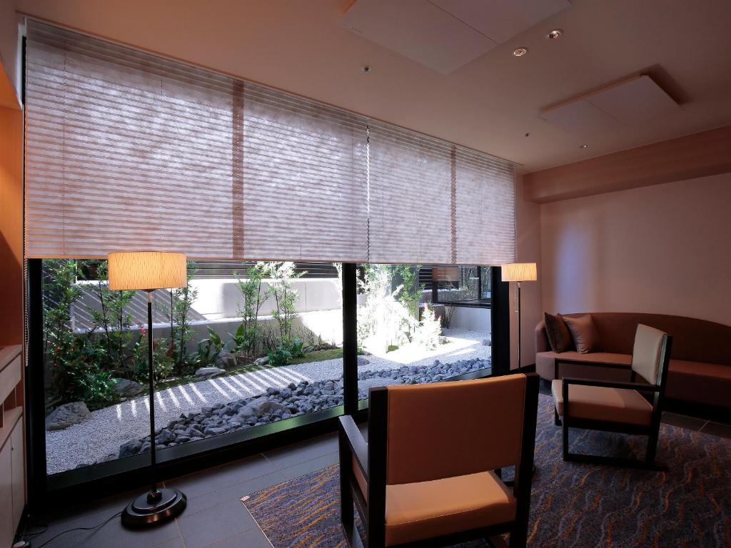 kawasan lounge/TV kongsi