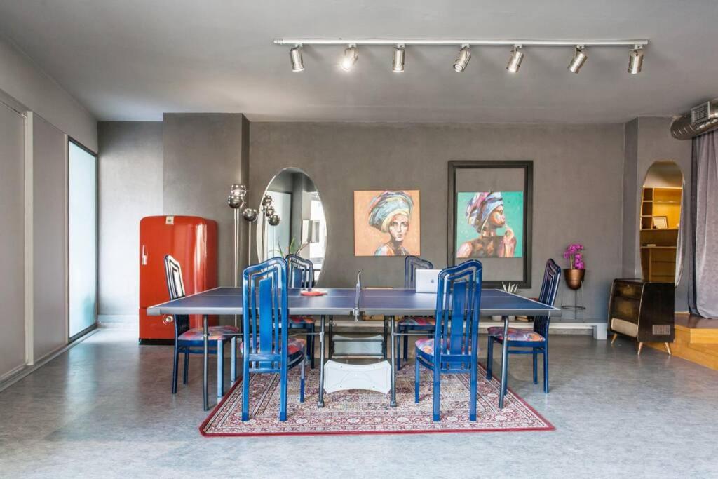 Artists’ favorite Spacious Loft near Acropolis!!, Athen