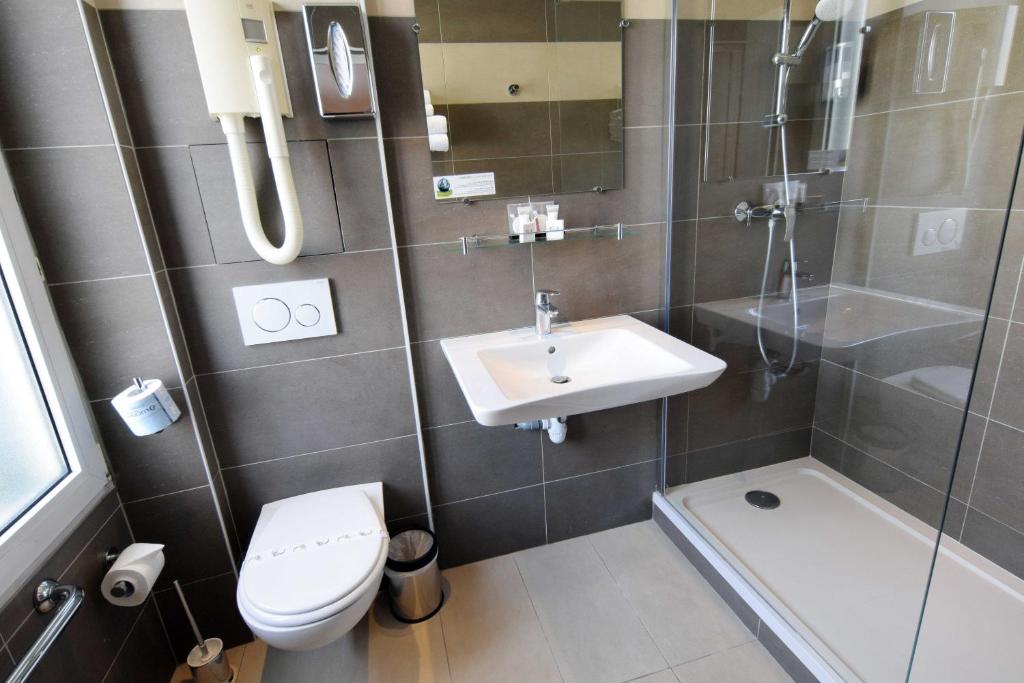 Alyss Saphir Cambronne Eiffel - 5