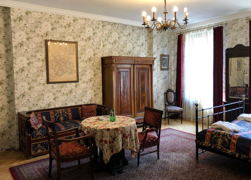 Austeria Klezmer Hois — Hotel in Kraków
