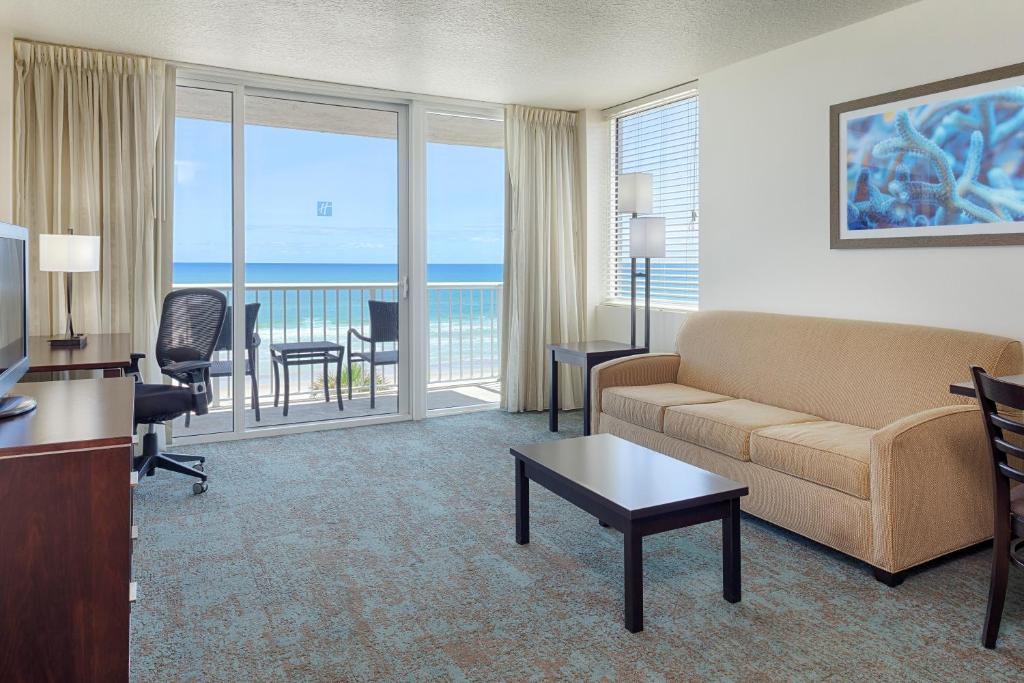 Holiday Inn Resort Daytona Beach Oceanfront Photo 20