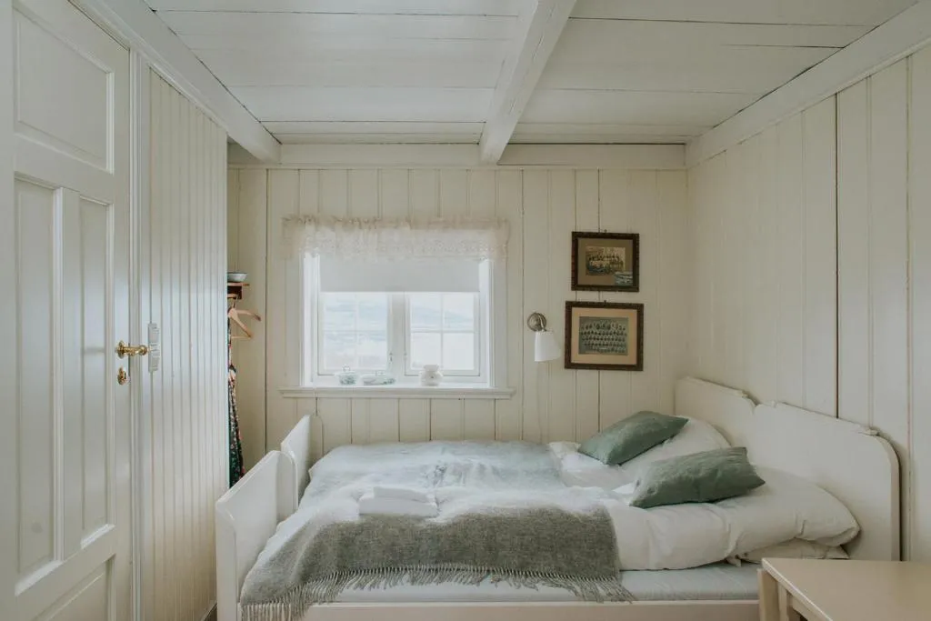 Husfrua Gårdshotell, hotel in Straumen