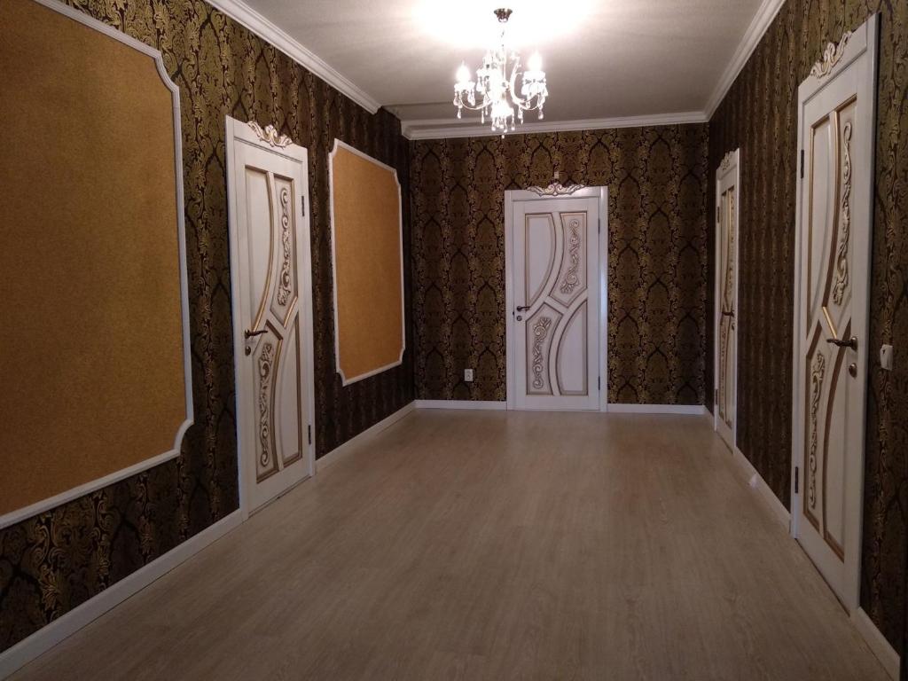 Дом с бассеином и саунои photo