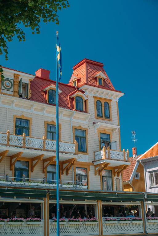 Grand Hotel Marstrand Sk  rhamn book your hotel with ViaMichelin