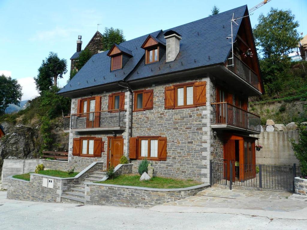 Charming Chalet in Viella, Mountain View, Vielha