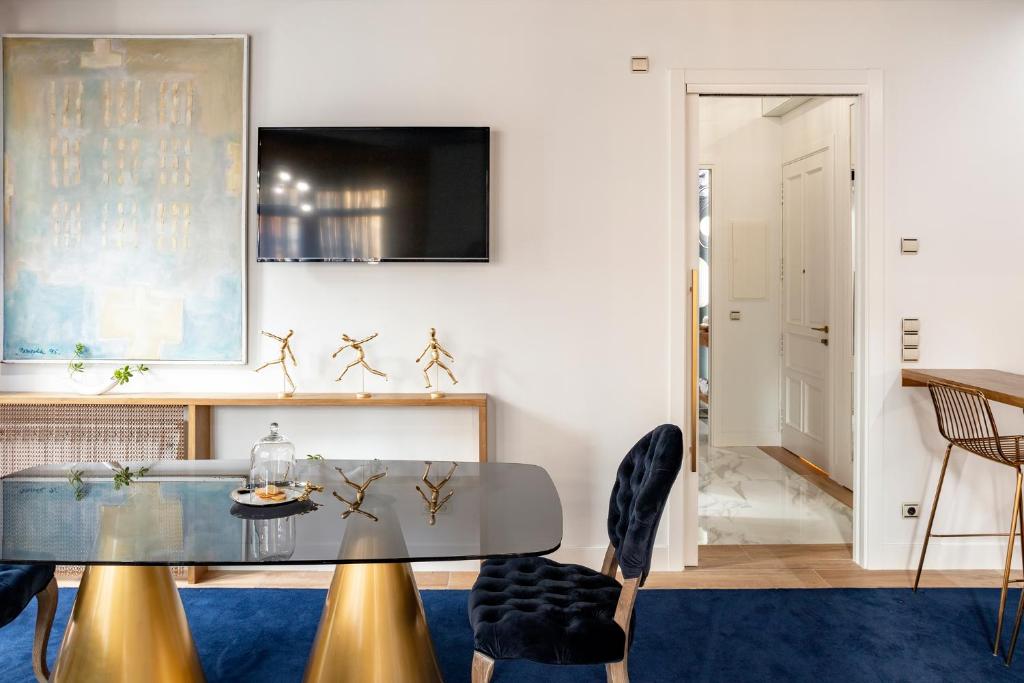 Luxurious by Sebastiana Group - 2