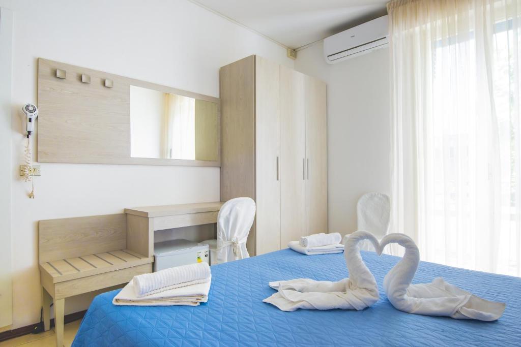 Hotel Carillon - 2