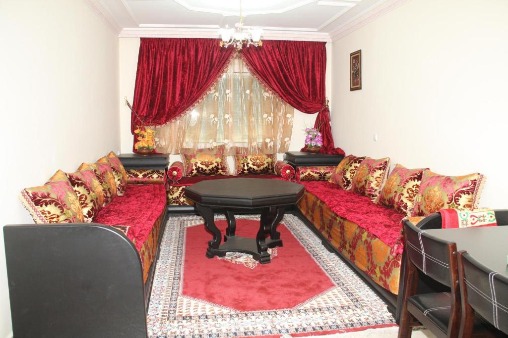 Shared lounge/TV area