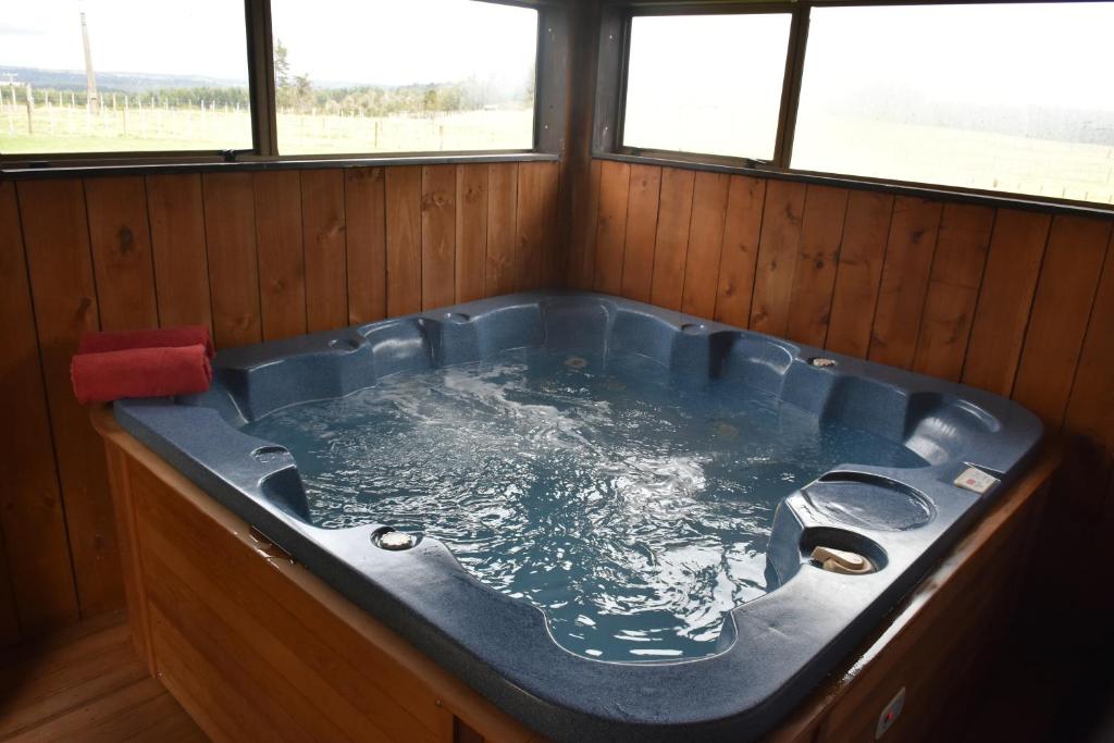 Hot tub, Mountain Heights Lodge in Tongariro National Park