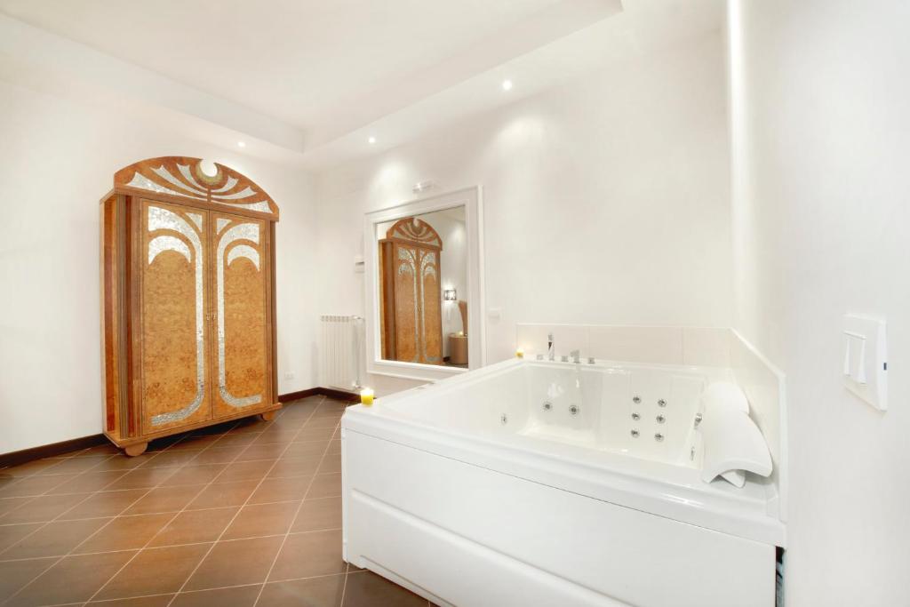 Bathroom, Hotel Quadrifoglio Roma Eur in Rome