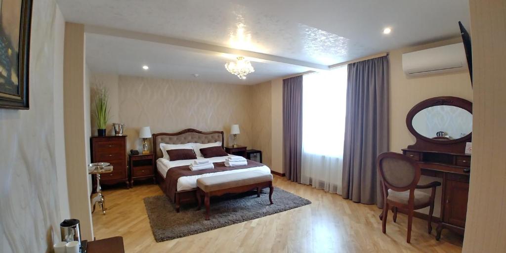 Hotel Meridian의 깔끔한 욕실 인테리어입니다.