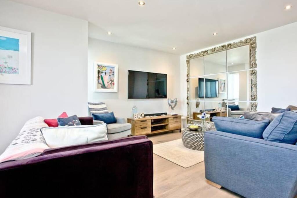 Fistral Two-Bed Apartment, Pentire photo 2