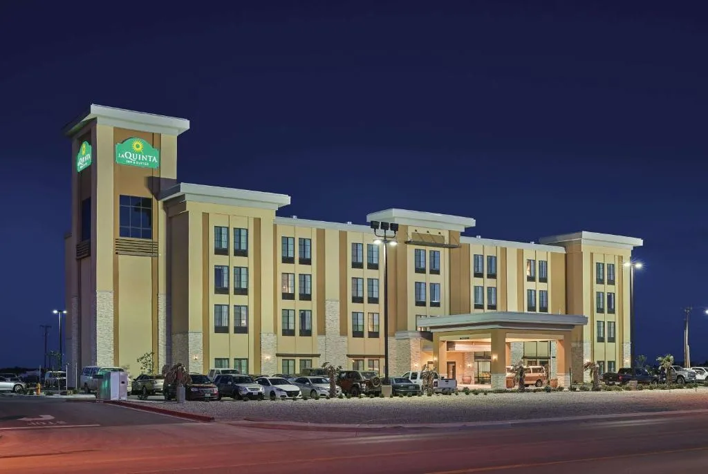 La Quinta by Wyndham Carlsbad，位于卡尔斯巴德的酒店