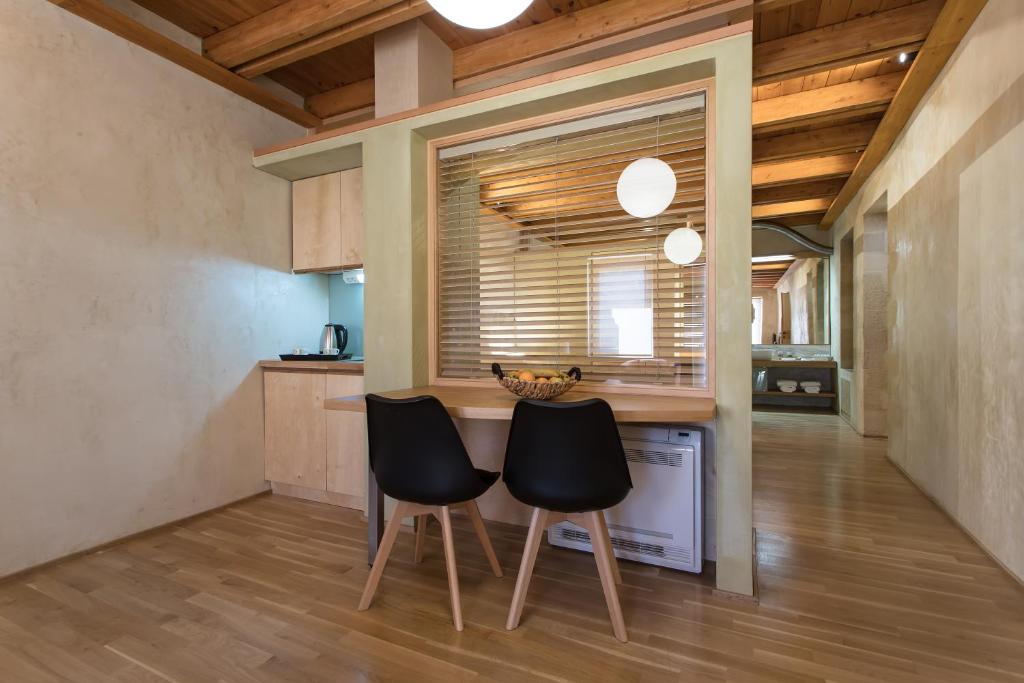 Polixeny's Suites photo