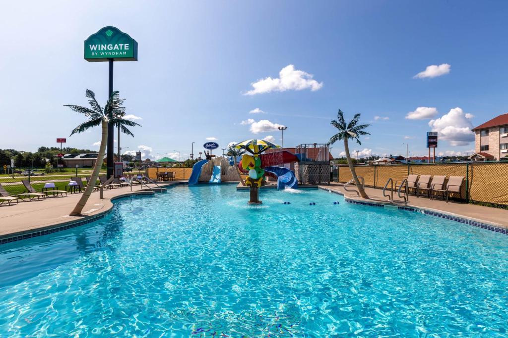 Wingate by Wyndham Wisconsin Dells photo