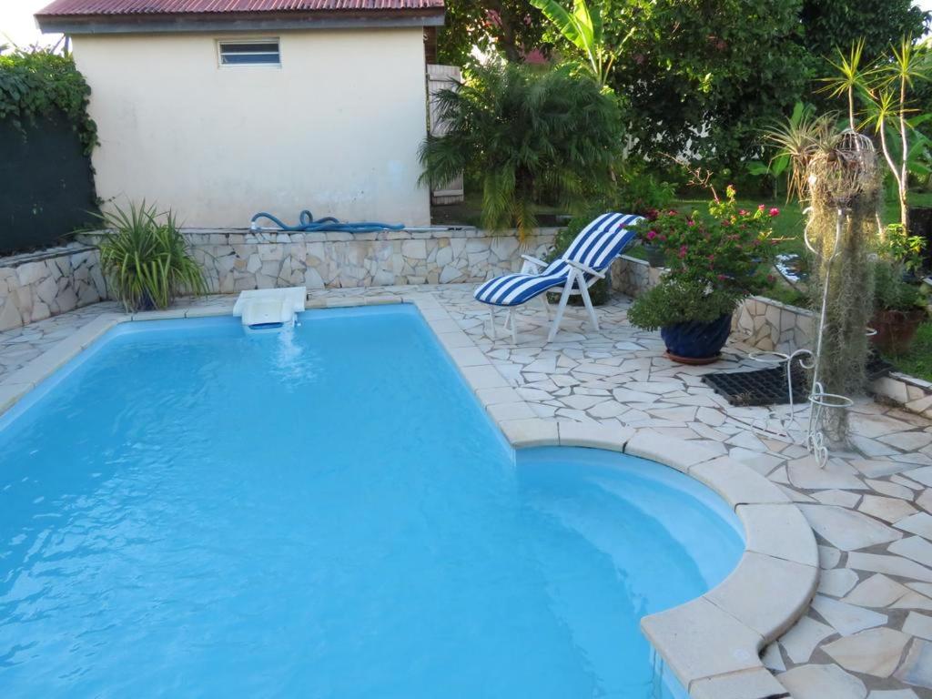 Studio accueillant à Baie Mahault - 20 m² avec piscine privée, Baie-Mahault