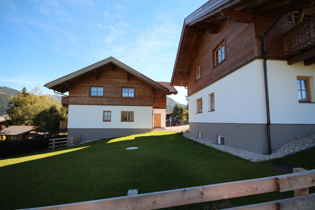 Ski in/Ski out Chalets Tauernlodge by Schladming-Appartements - 3