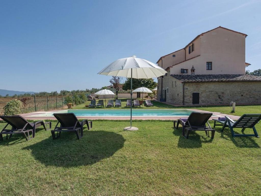 Vintage Holiday Home in Montecchio with Private Garden