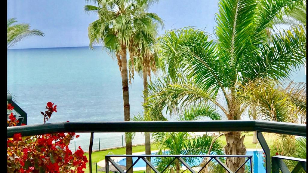 MI CAPRICHO 3-6 BEACHFRONT- Apartment with sea views in Costa del Sol - 1