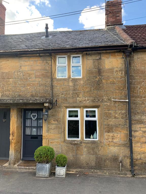 Cottage in the Heart of Montacute photo 6