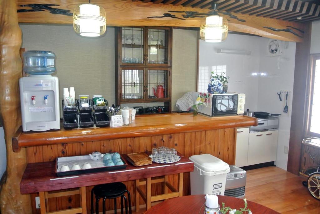 Shared lounge/TV area