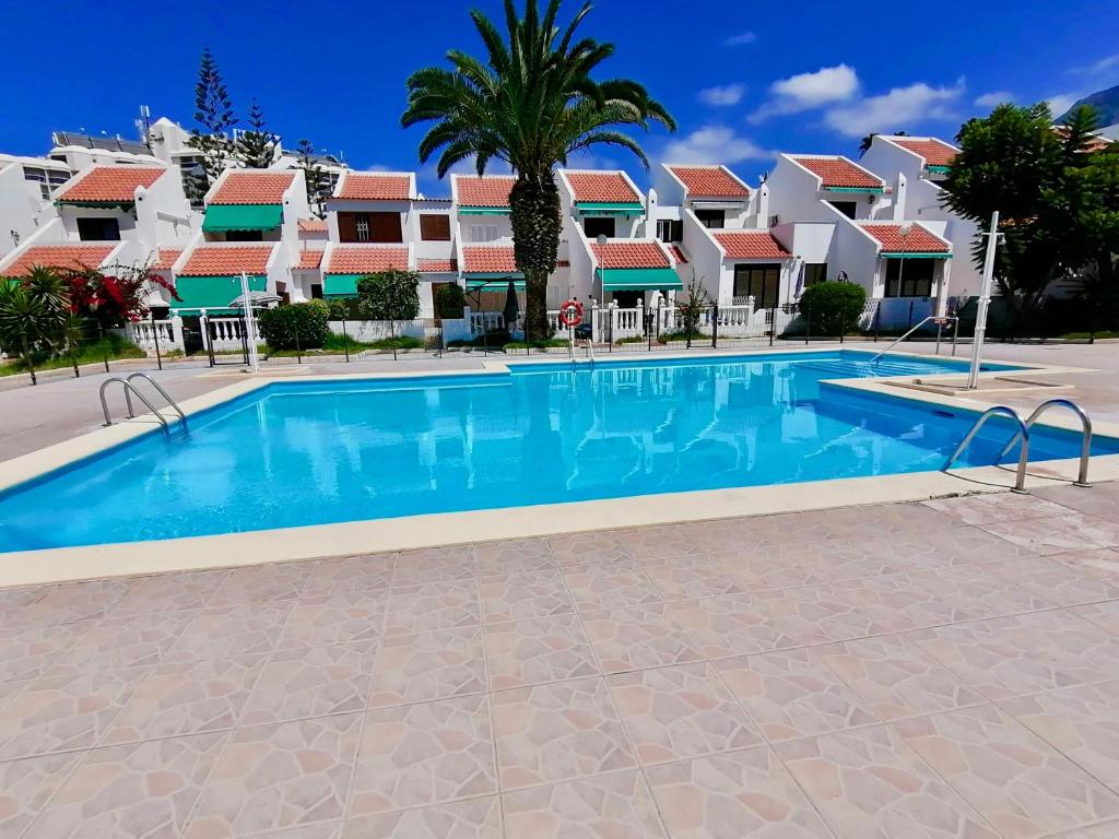 SUNNY VILLA HOLIDAY HOME - 2