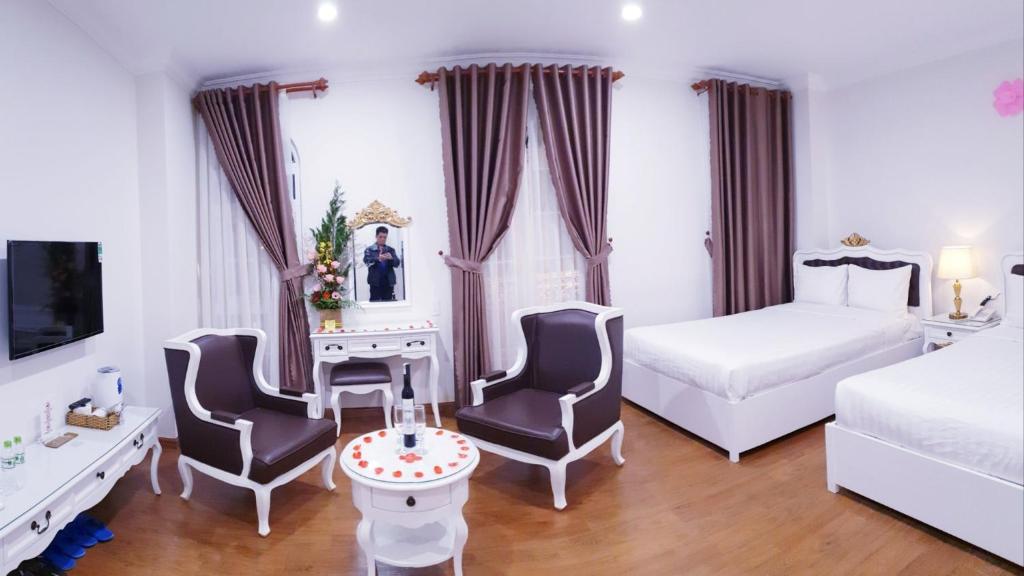 Khách sạn Carita