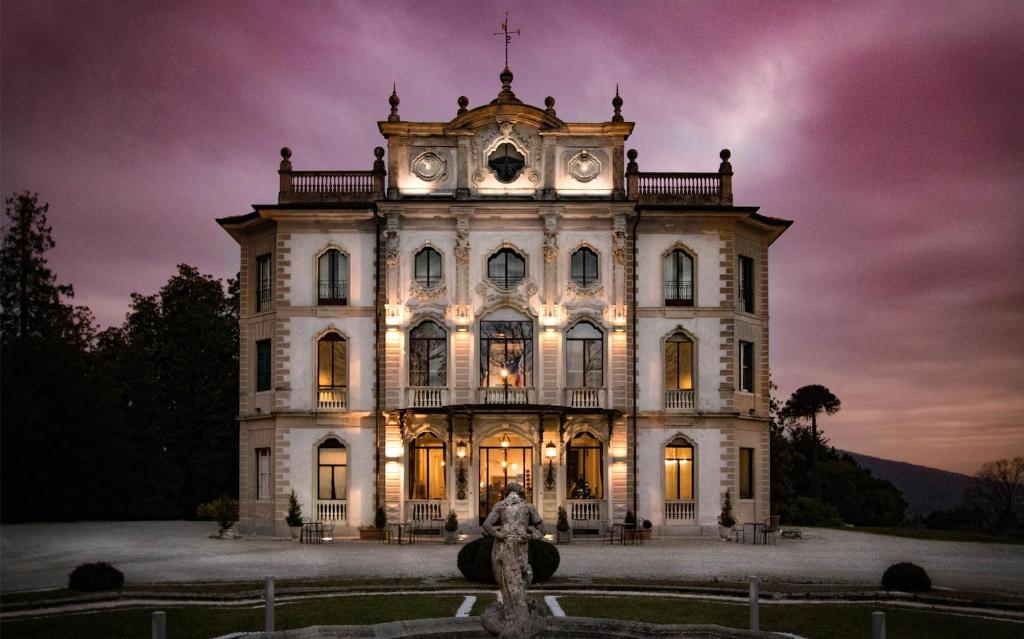 Hotel Villa Borghi — Hotel in Varano Borghi