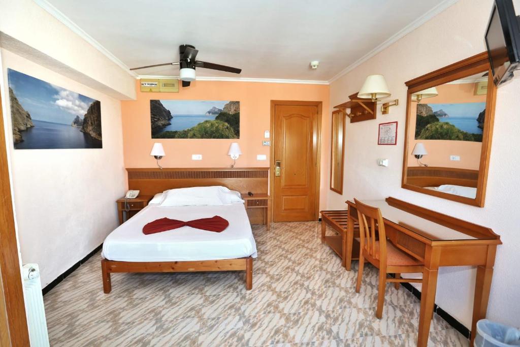 Hotel Manaus — Cala Blava, Balearic Islands