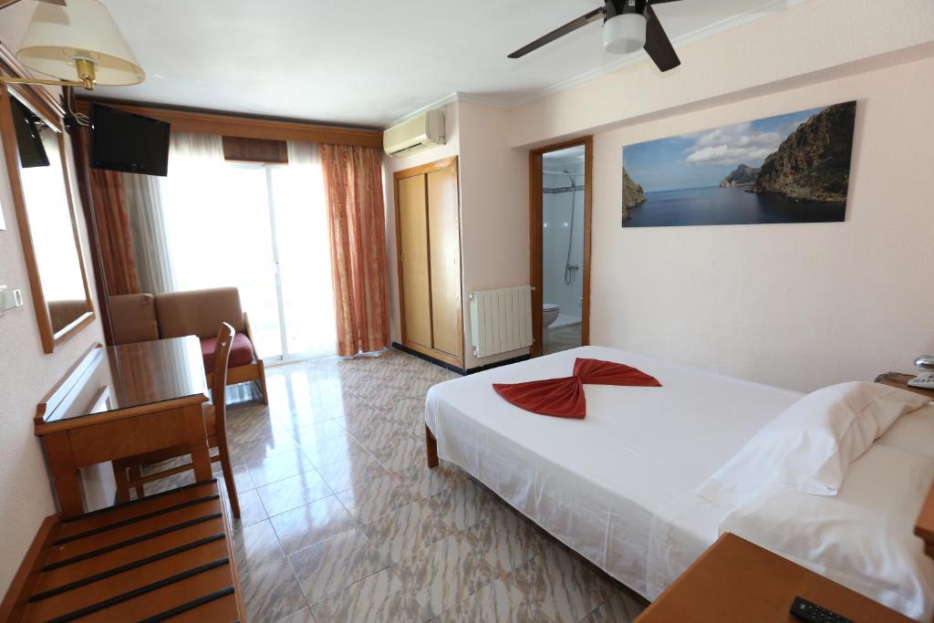 Hotel Manaus — Cala Blava, Balearic Islands