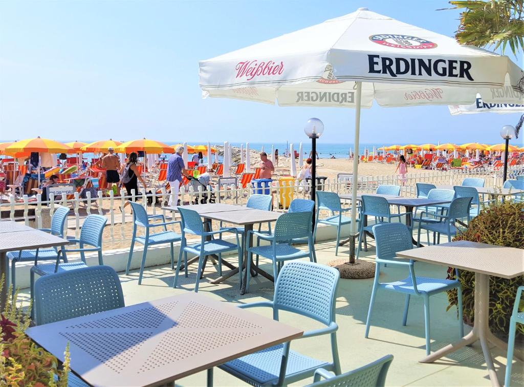 Hotel Righetto Fronte Mare - 5