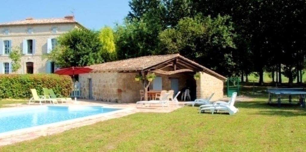 Maison de 2 chambres a Puysserampion avec magnifique vue sur la ville piscine partagee jardin clos