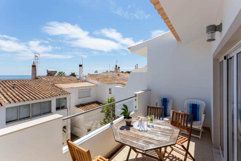 Mariners (3) - Bright and stylish apartment - 2 minute walk to the beach, Luz