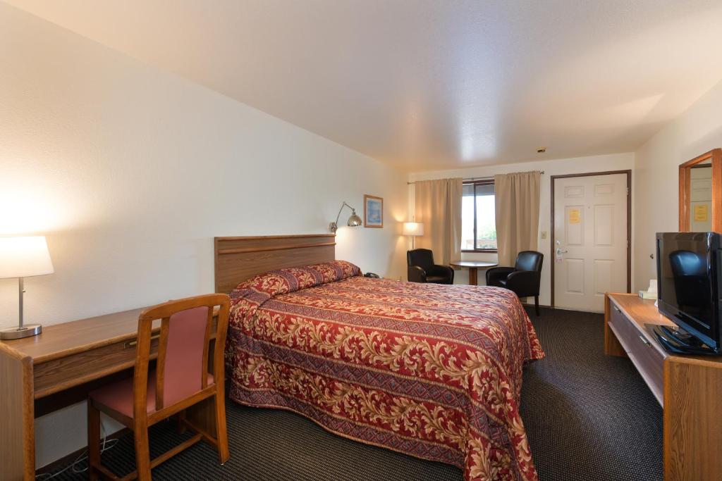 Cap Sante Inn photo
