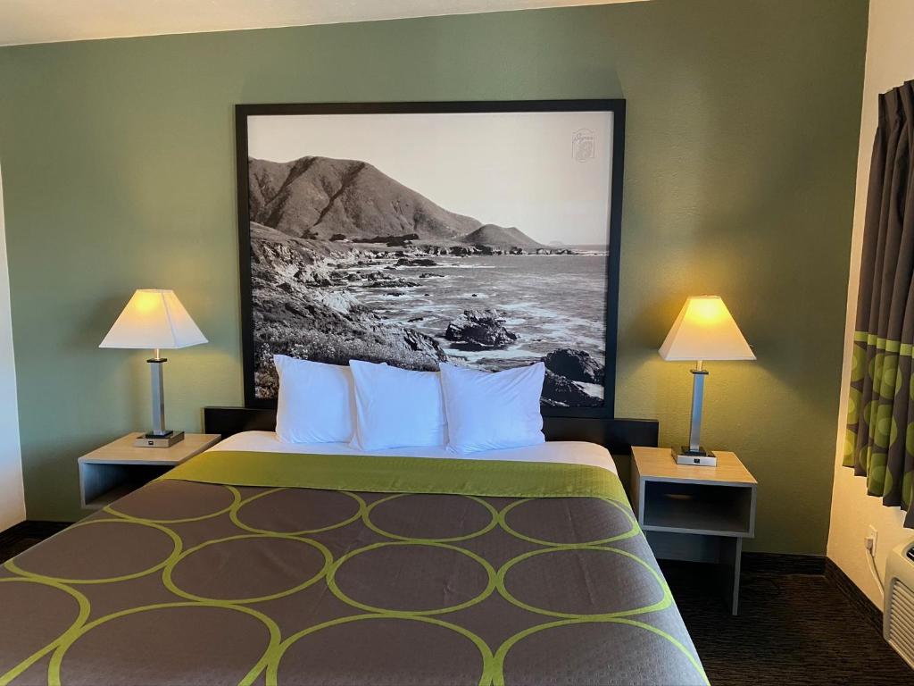 Super 8 By Wyndham Monterey photo